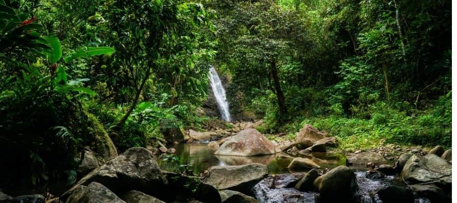 EL PAVÓN WATERFALL