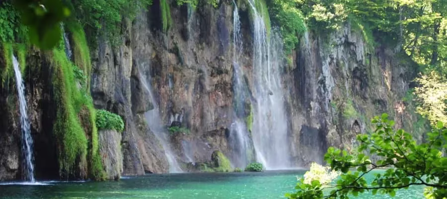 RINCON DE LA VIEJA Entrance Fee and Hours