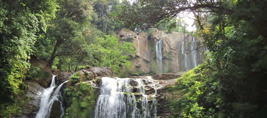 double-waterfall-nauyaca