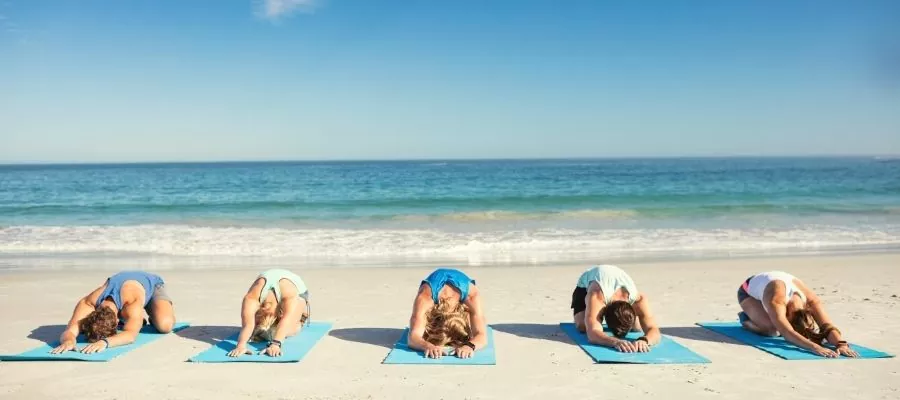  FAIRE DU YOGA
