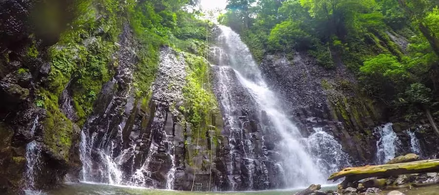 REACH THE WATERFALLS