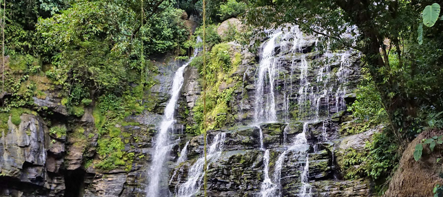 double-waterfall-nauyaca