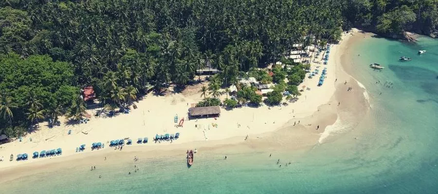 visit Isla Tortuga 