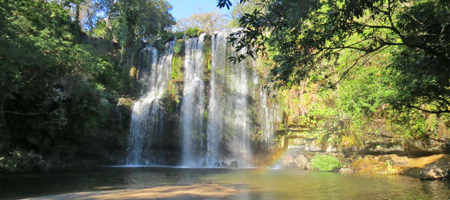 llanos-de-cortes-waterfall