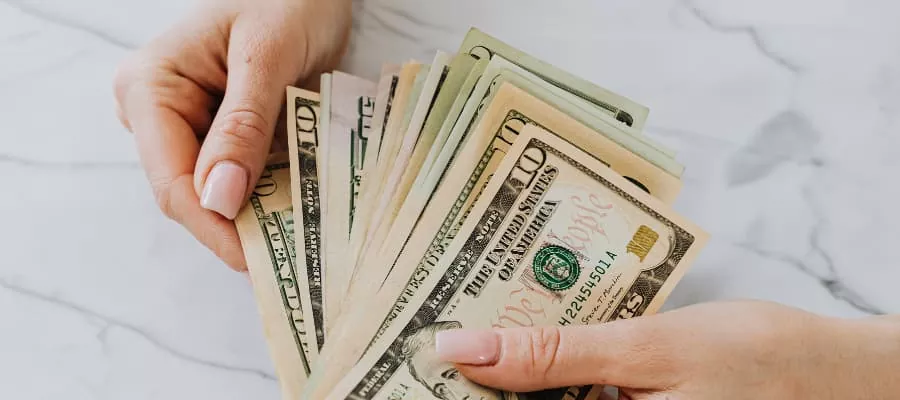 CURRENCY PREFERRED IN COSTA RICA