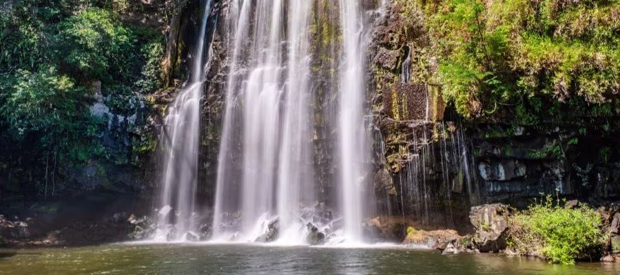 Llanos de Cortés waterfall