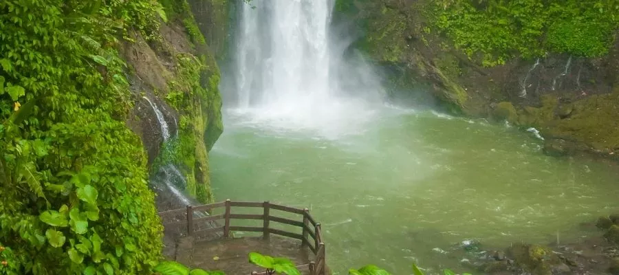 LA PAZ costa rica