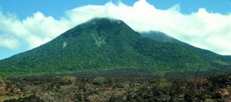 Le volcan Orosí