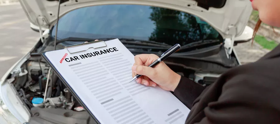 IS THIRD-PARTY INSURANCE MANDATORY IN COSTA RICA?