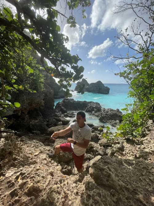 Accès marche Anse Castalia Guadeloupe