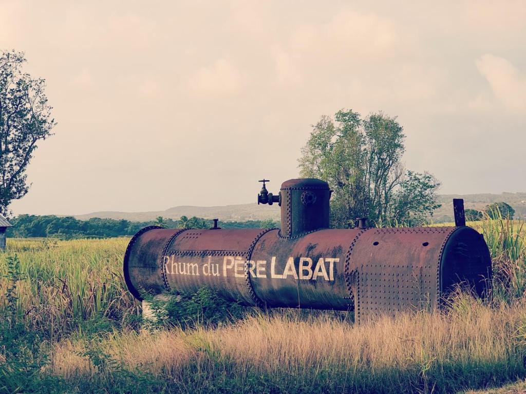 Distillerie Poisson, Rhum Père Labat, Marie-galante - Rhumeries Guadeloupe
