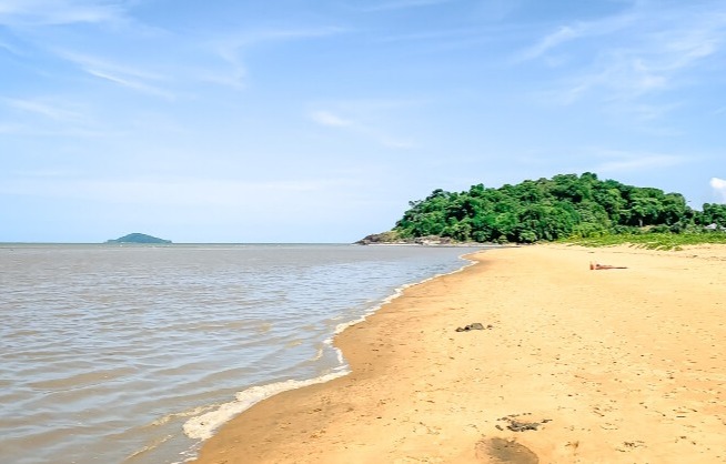 plage-montjoly-guyane-francaise
