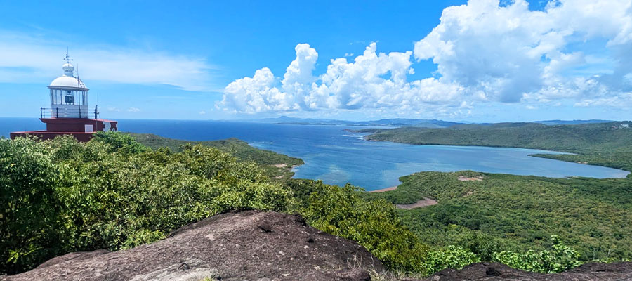 vue-du-phare-presqu-ile-la-caravelle-martinique