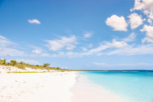 To the south, the beach bahia de las aguilas, unica ....
