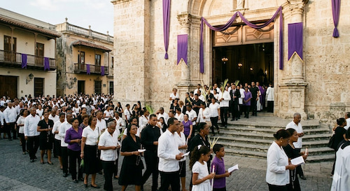 Jueves santo y viernes santo, dias de procesiones de pascua en república dominicana
