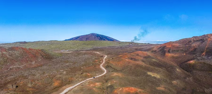 arrivée-au-volcan-via-la-plaine-des-sables
