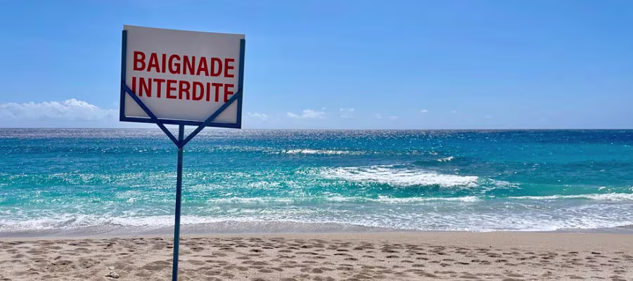 panneau-baignade-interdite-plage