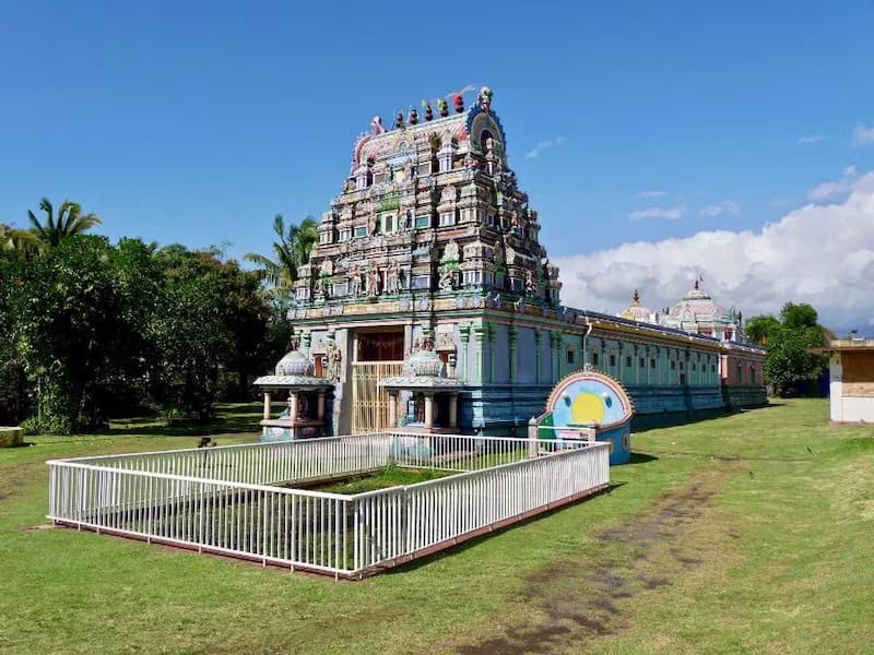 visites-culturelles-reunion-temple-colosse-saint-andre