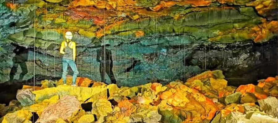explorer-un-tunnel-de-lave-a-la-reunion