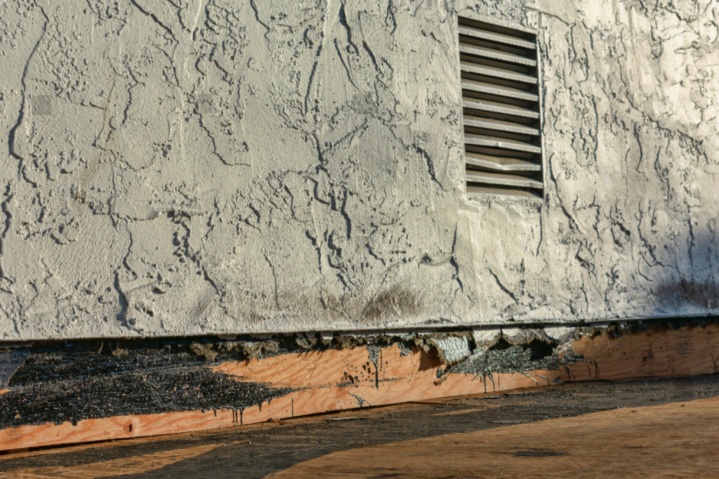 Step-by-Step Guide to Stucco Water Leak Detection and Repair