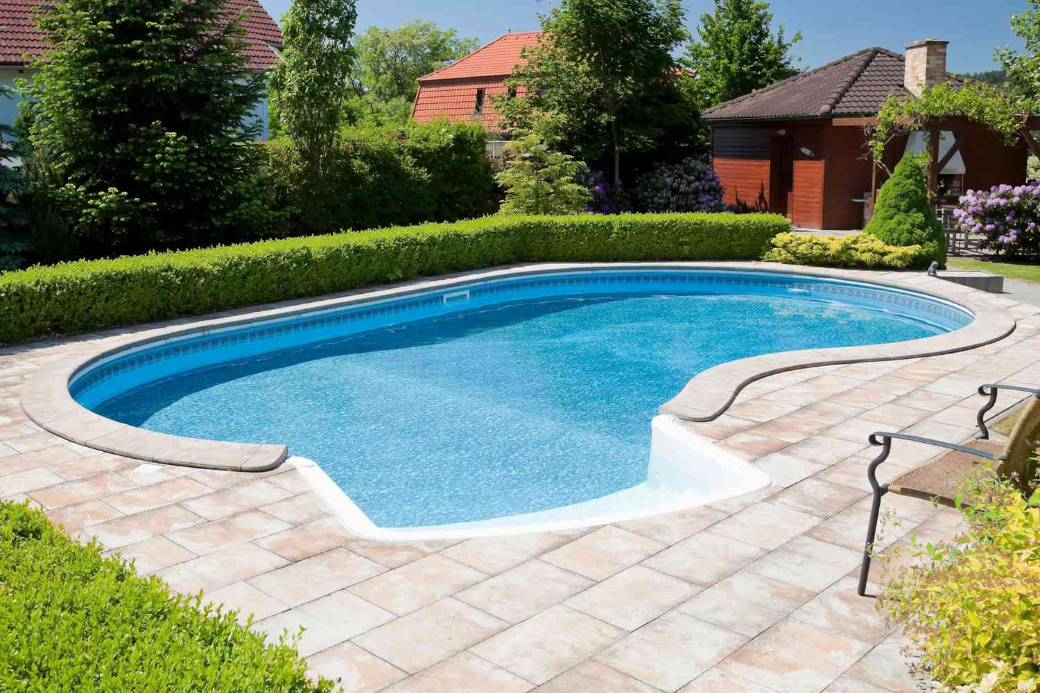 Pool Plaster Guide: Types, Costs, Colours, and Maintenance Tips for a Perfect Finish Discover the Hottest Pool Plaster Colors for Your Next Project
