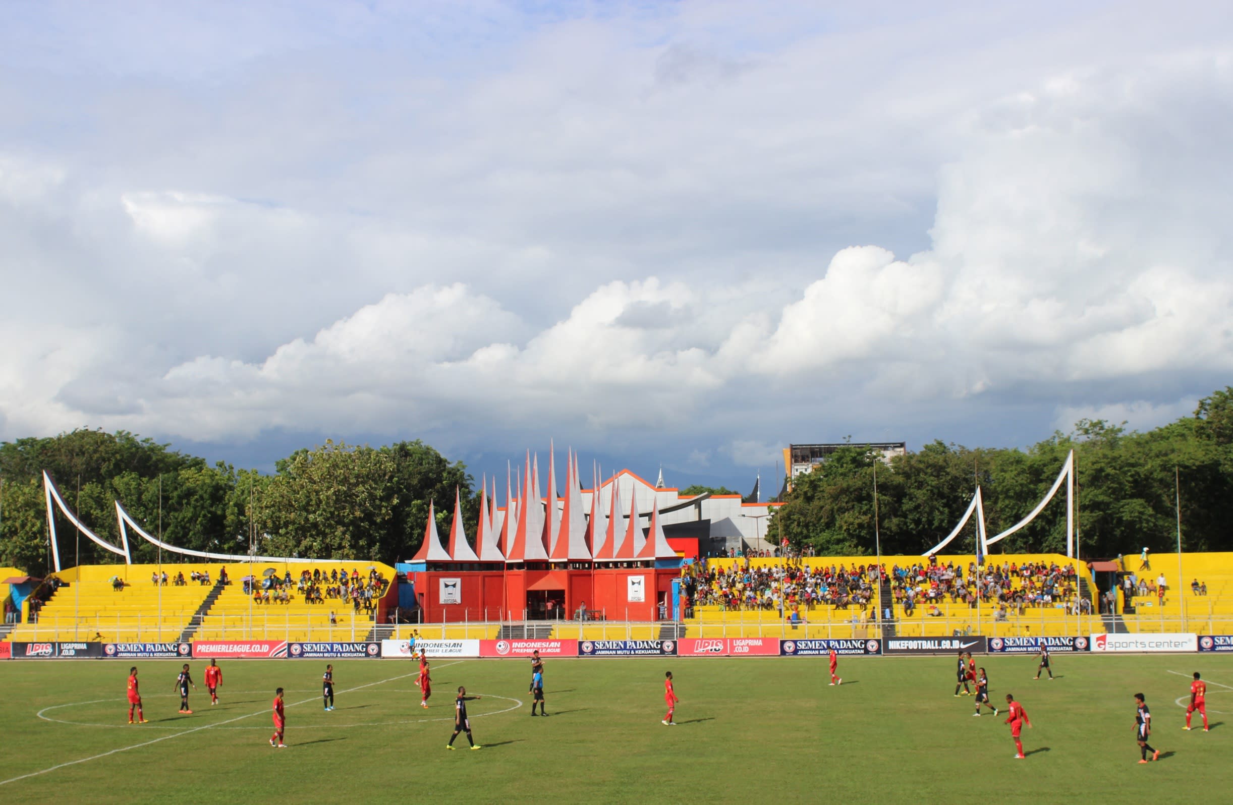 Wikimedia - Haji Agus Salim Stadium east stand
