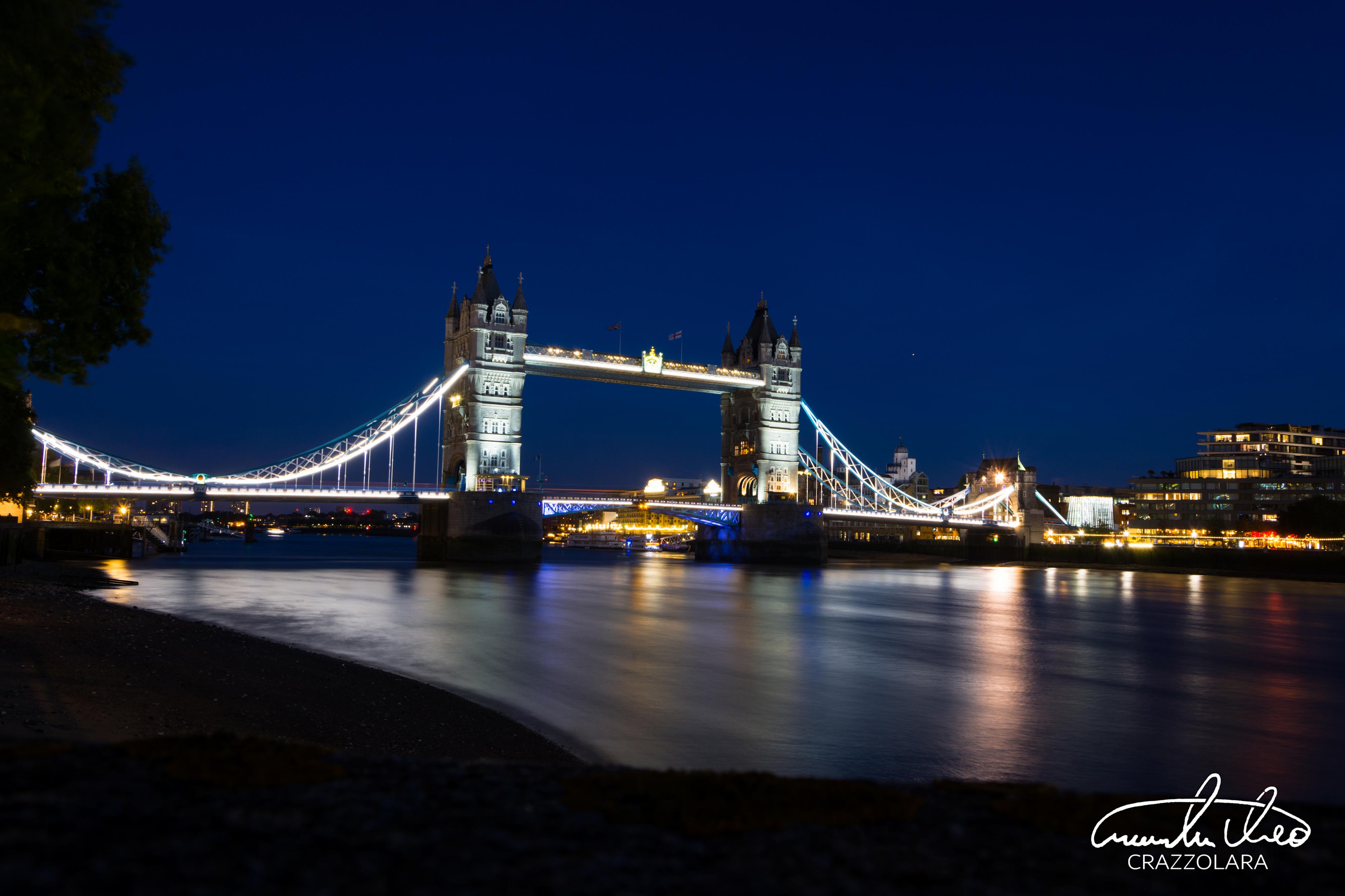 flickr@Theo Crazzolara - Tower Bridge London