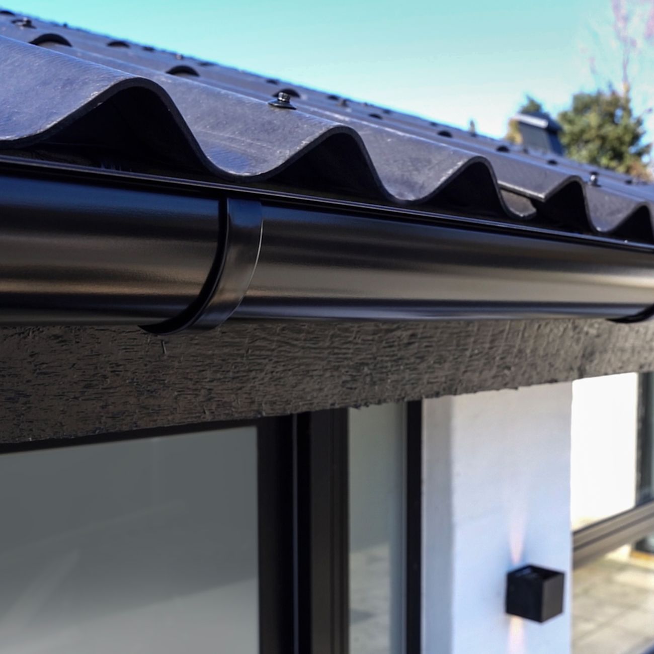 Pvc Tagrender Nyhed: Sorte tagrender med et lavt CO2-aftryk i XL-BYG