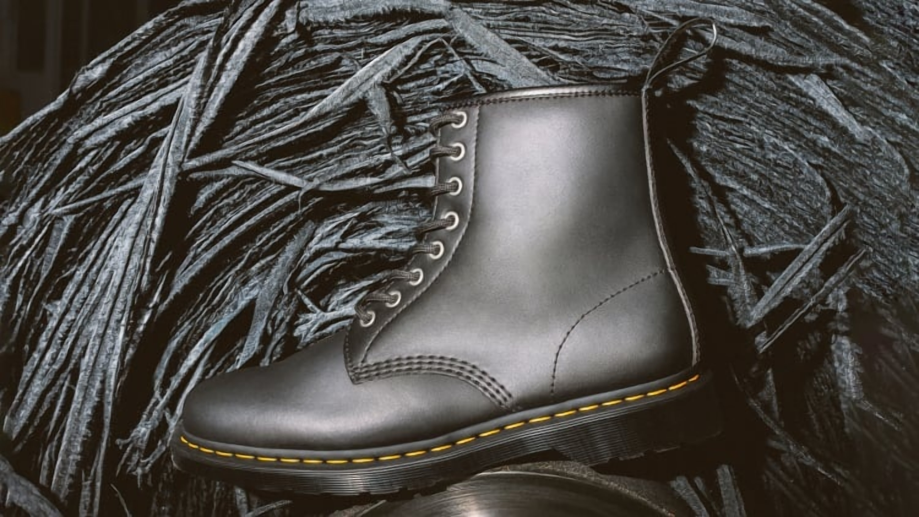 KnowESG_Dr. Martens Launches Boots Made from Waste