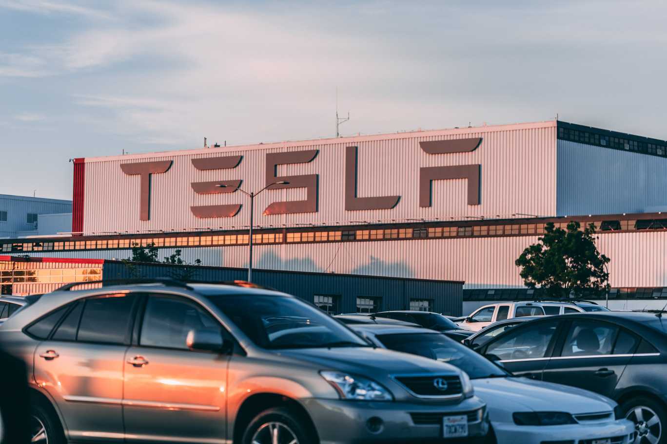 Why Could Tesla’s Case Help to Improve ESG Ratings