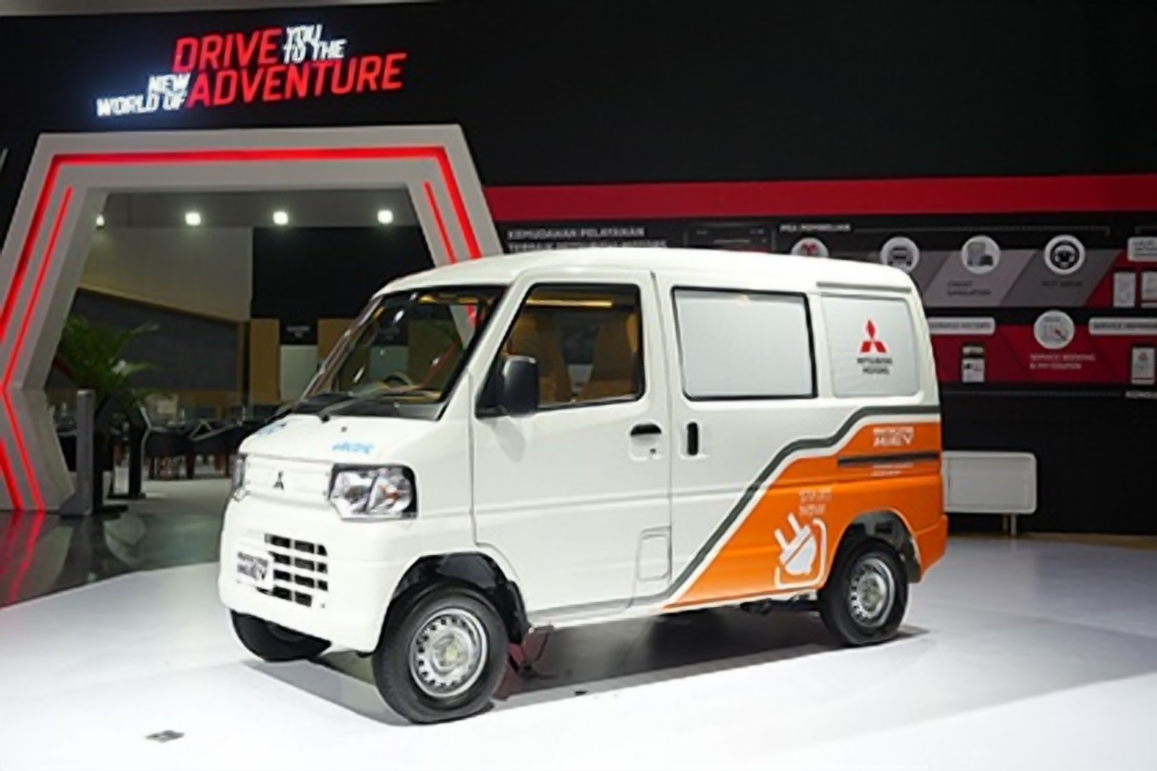 Mitsubishi Begins Minicab-MiEV Production in Indonesia