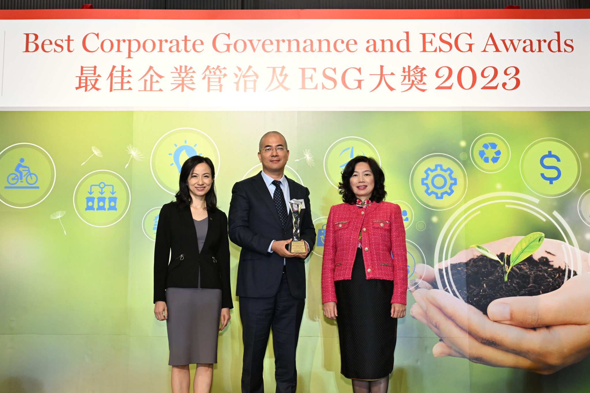 Gold Standard: Lenovo Dazzles in ESG Awards 
