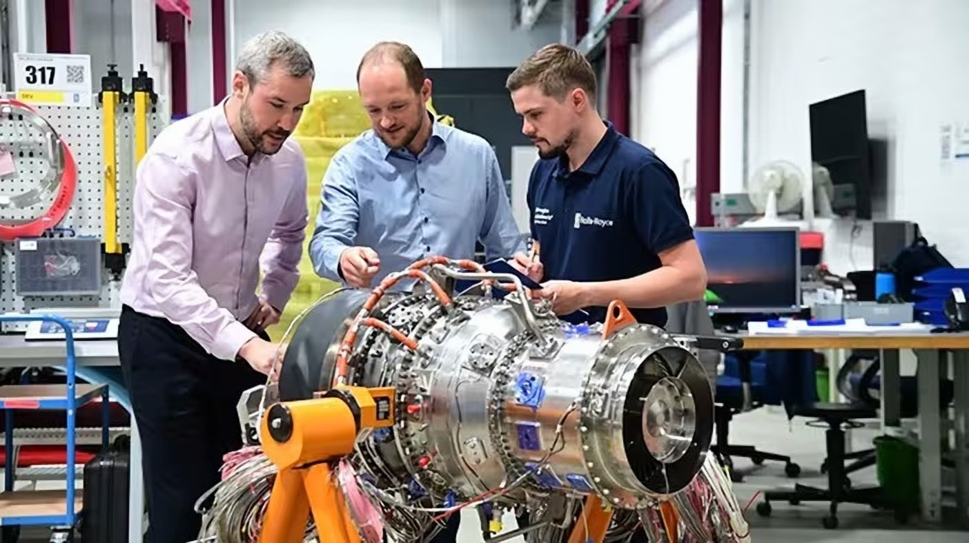 Rolls-Royce Tests Small Engine for Hybrid Flight