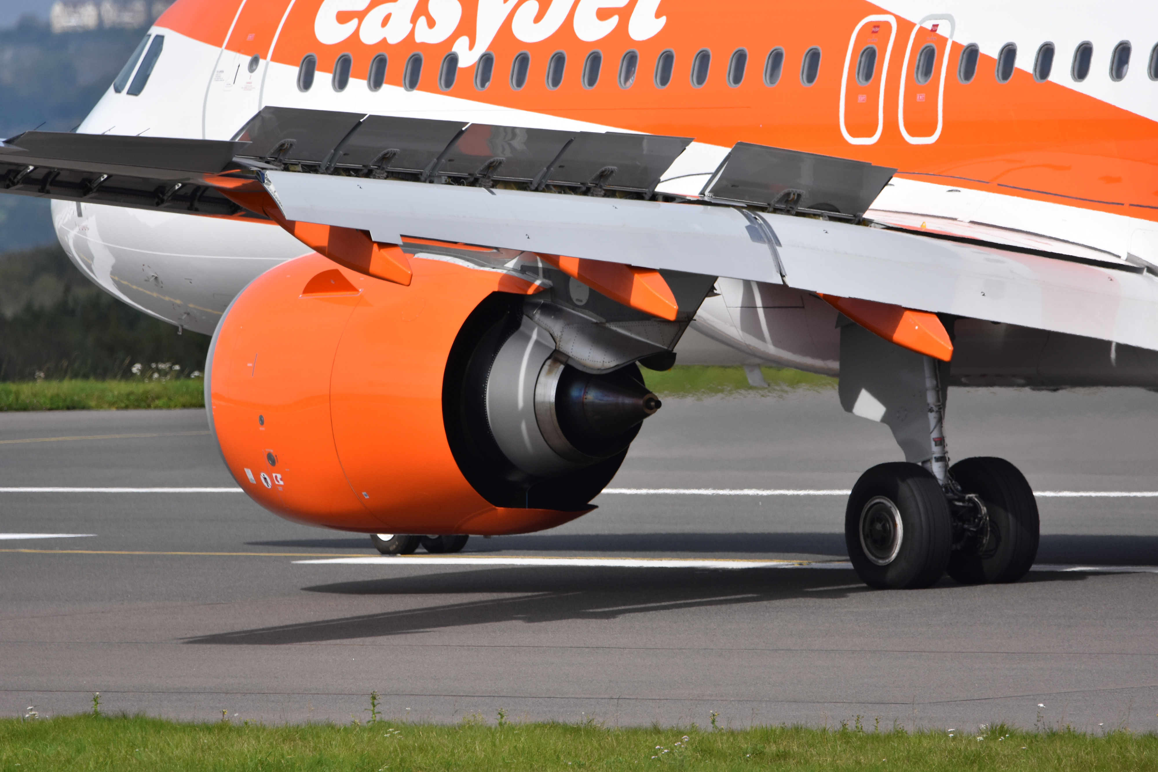 easyJet Updates Sustainability Strategy, Aims to Reduce Carbon ...