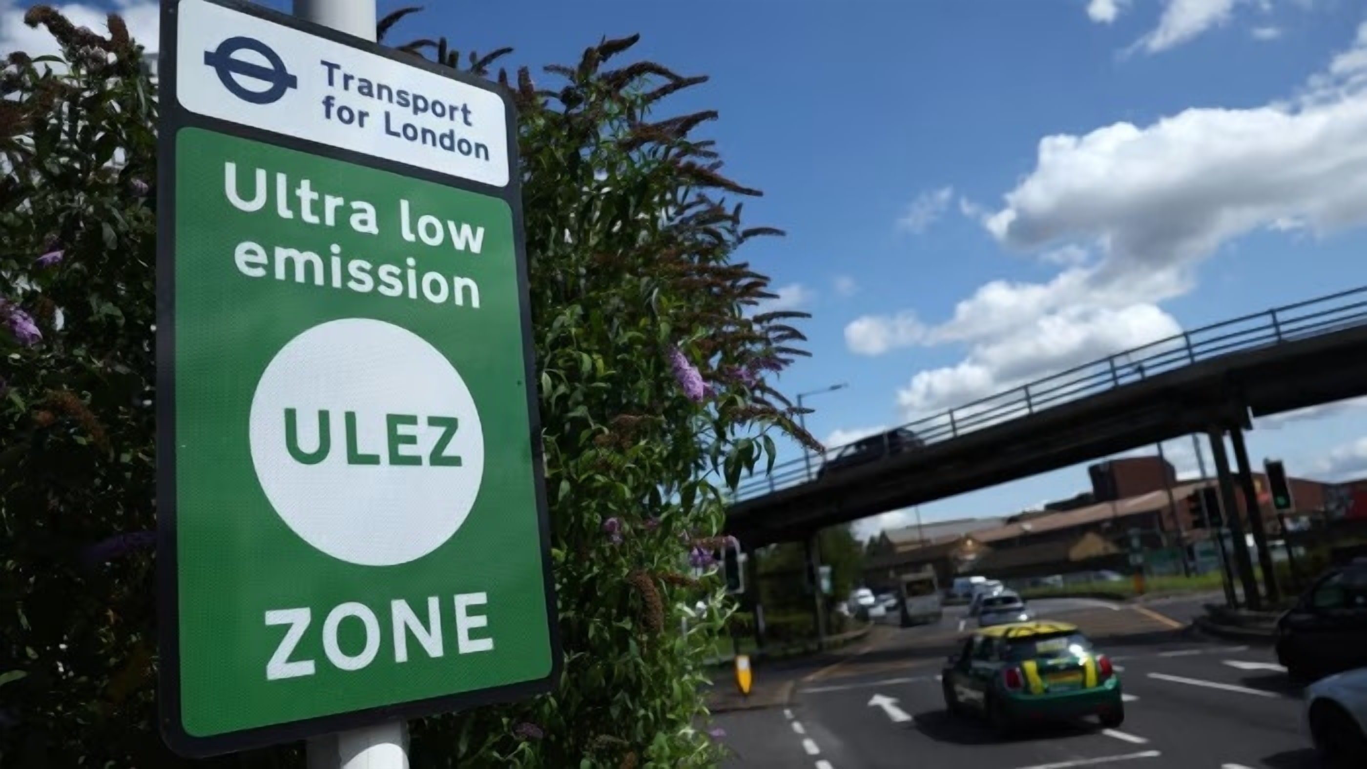 KnowESG_ULEZ Expansion Ads Off Air After False Green Claims | Greenwashing claims
