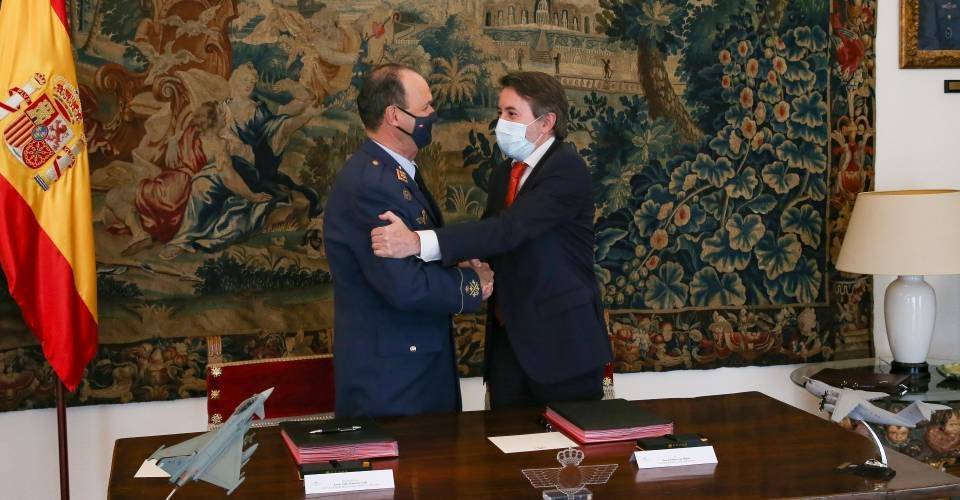 Repsol and the Spanish Air Force sign a sustainability agreement