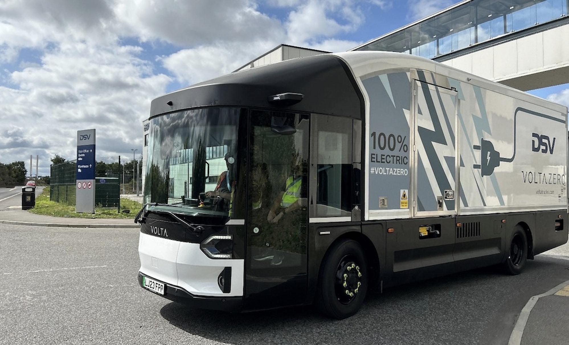 KnowESG_DSV Tests Zero-Emission Volta Zero on the Road