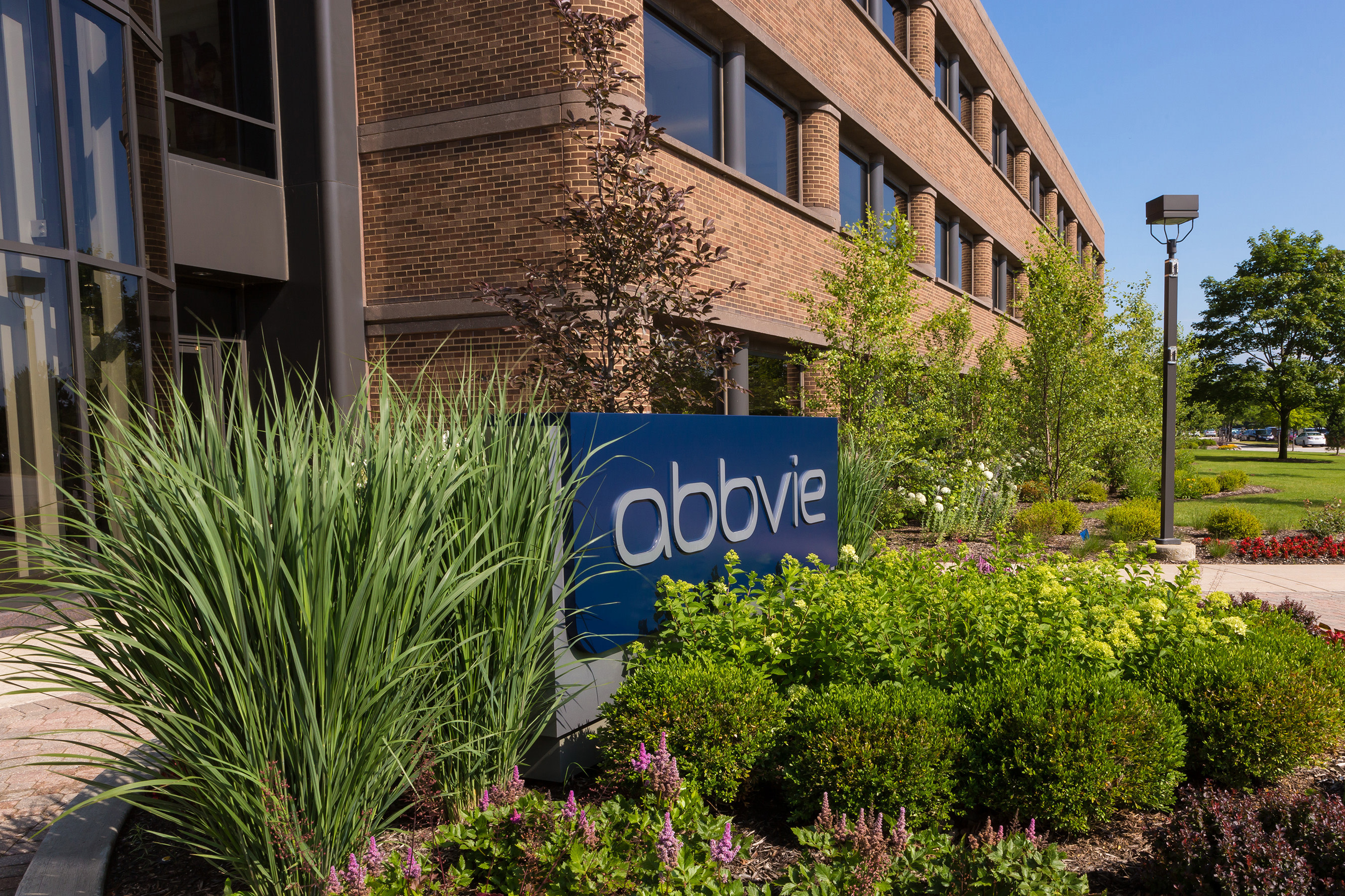 AbbVie Awards 45 Scholarships to U.S. Students Living with Chronic, Immune-Mediated Diseases in Their Pursuit of Higher Education