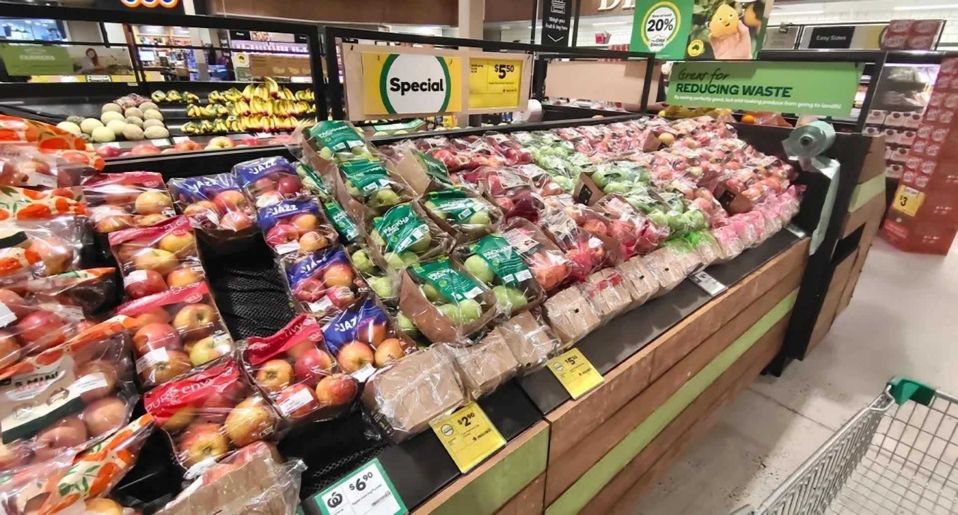 KnowESG_Woolworths Under Fire for Excessive Plastic Use
