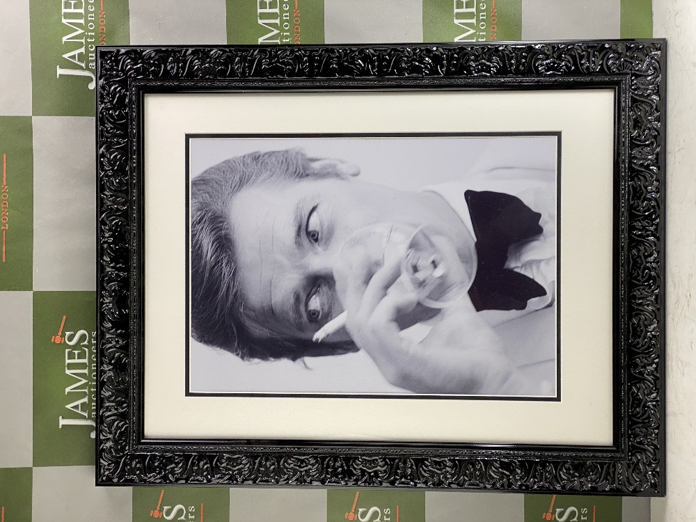 James Auctionners - Frame Image 