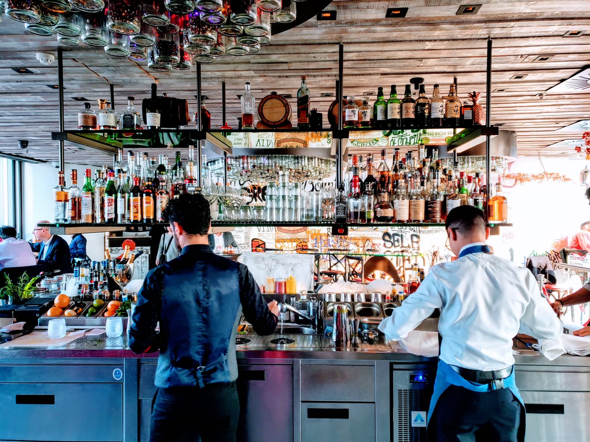 Bar staff - https://unsplash.com/photos/GL8IAzVm_GE