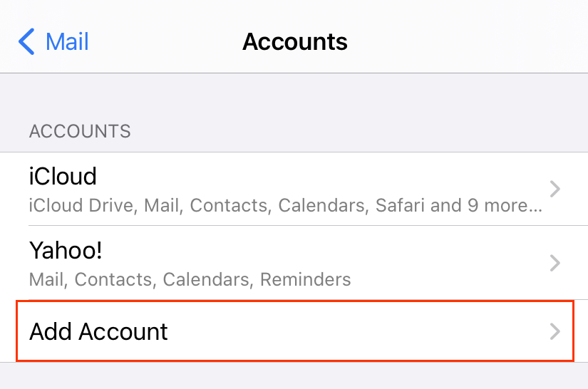 在“Mail”（邮件）中，轻触“Accounts”（账户）