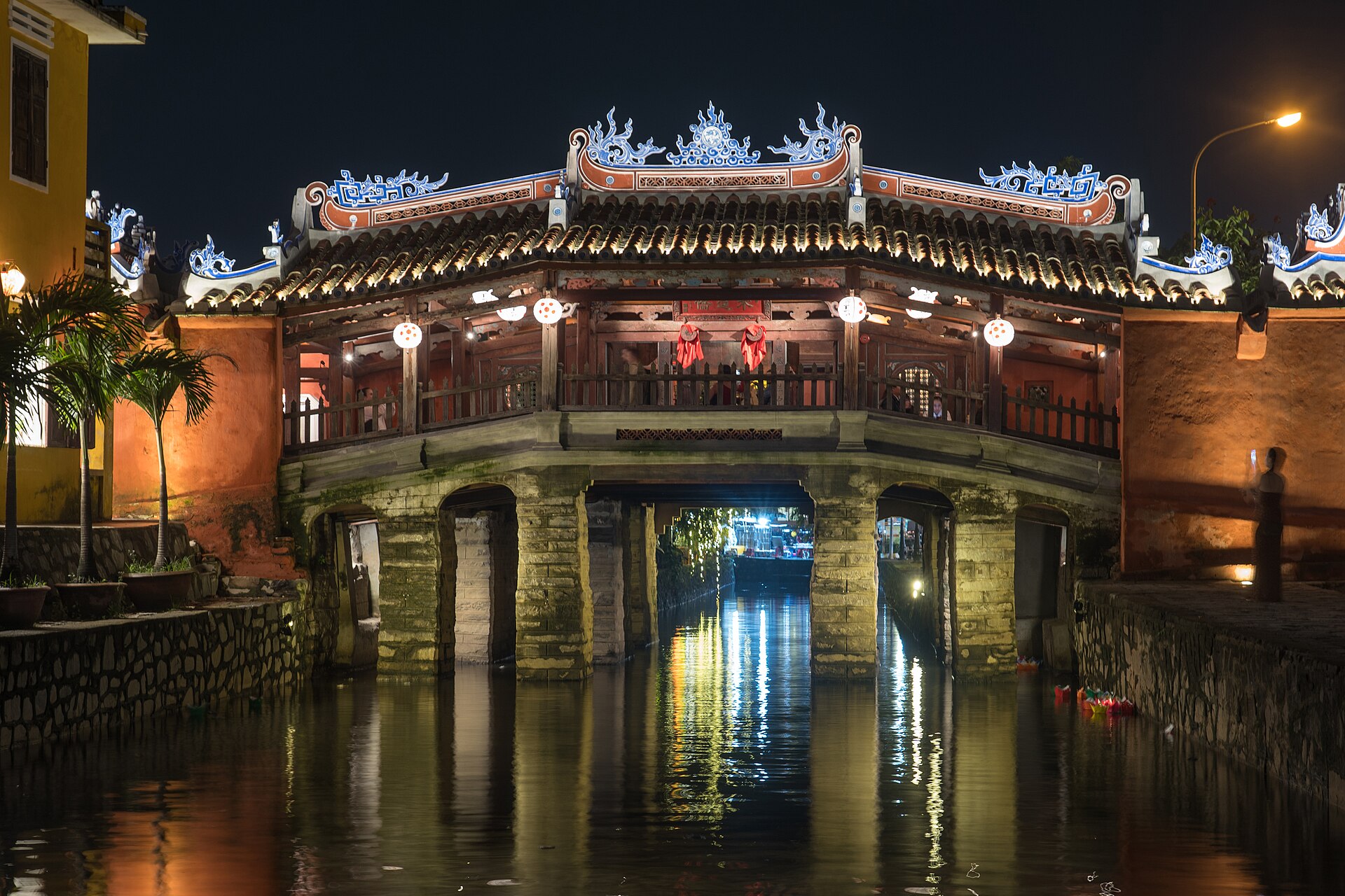 Zachované ulice Hoi An ukazují obytné měřítko někdejšího obchodního přístavu. Foto: Alexkom000, Wikimedia Commons, CC BY 4.0.