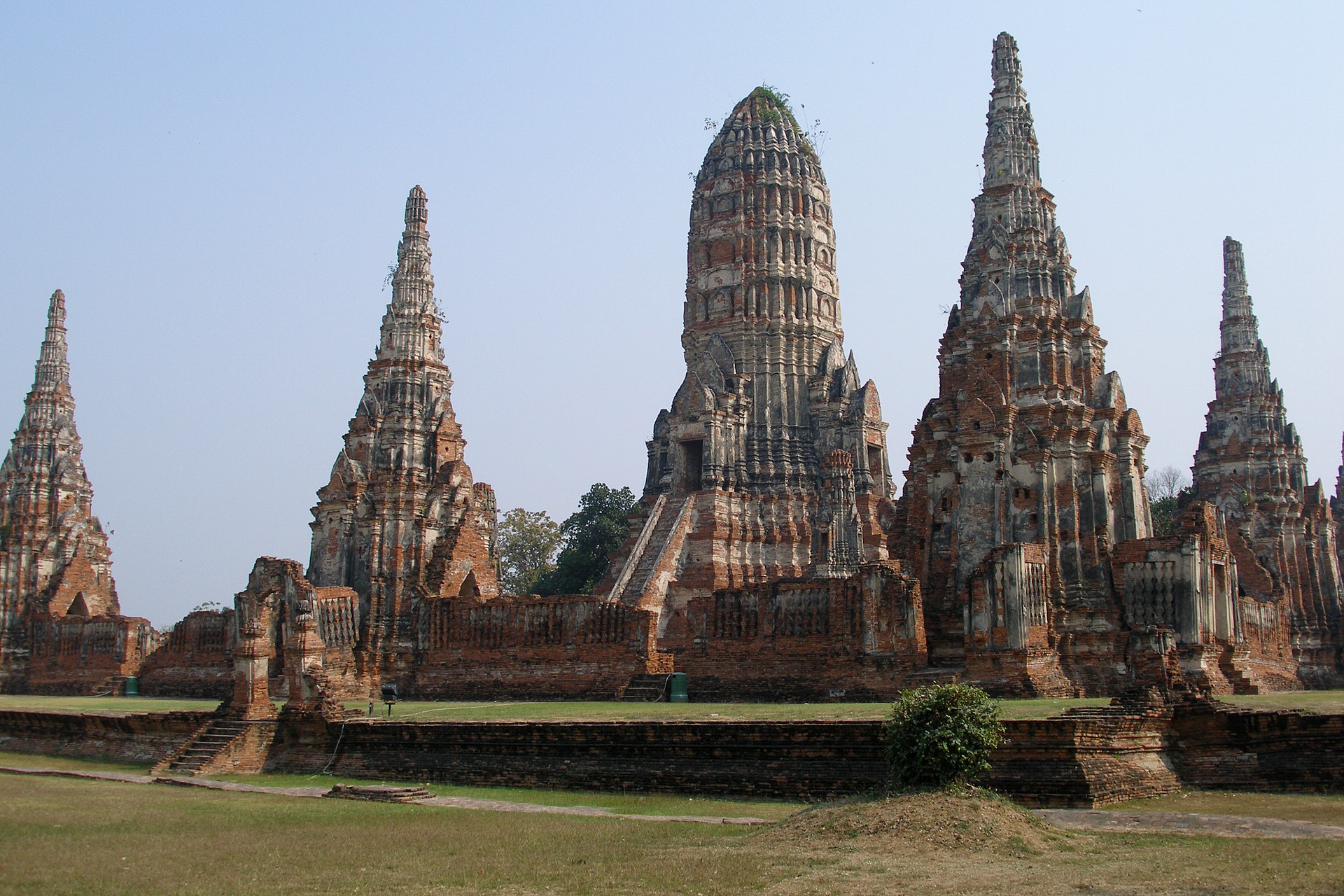 Ayutthaya: ruiny, říční dějiny a noční trh severně od Bangkoku