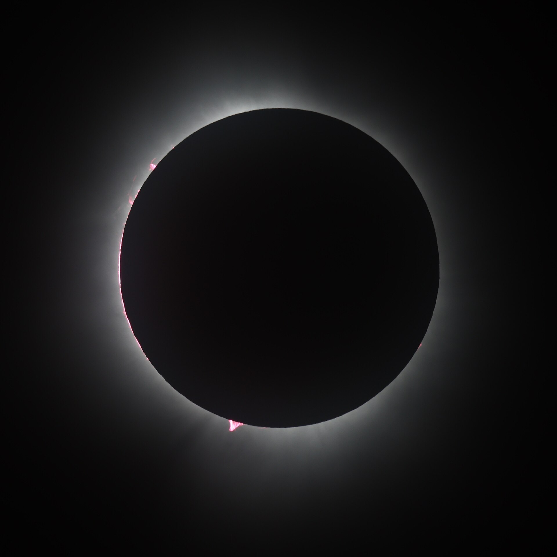 April 8 2024 Solar Eclipse Totality. Photo: Lambda, Wikimedia Commons, CC BY-SA 4.0