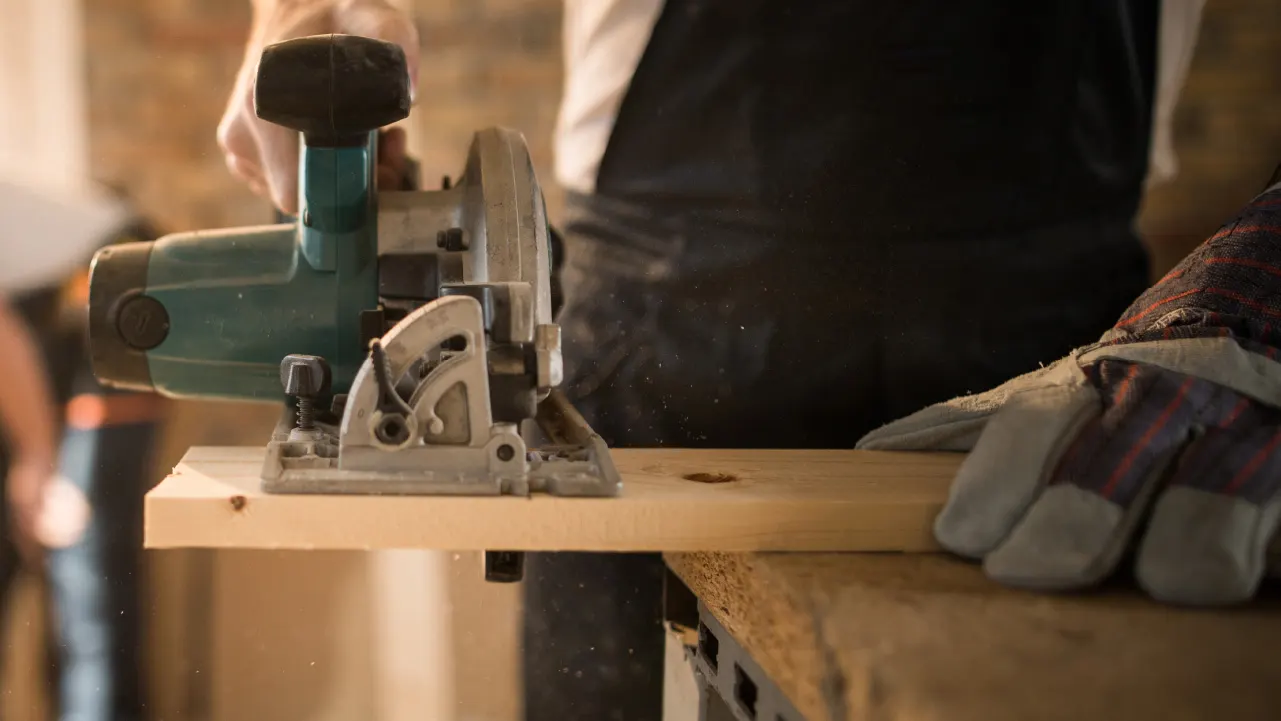 SOC_Here-s why now is the time renovate your home vs moving_V1-R1_1280x720_03.jpg