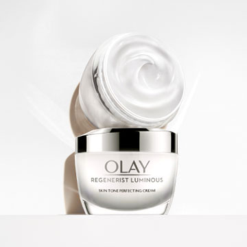 Olay Regenerist Luminous Moisturiser For Glowing Skin, 50ml