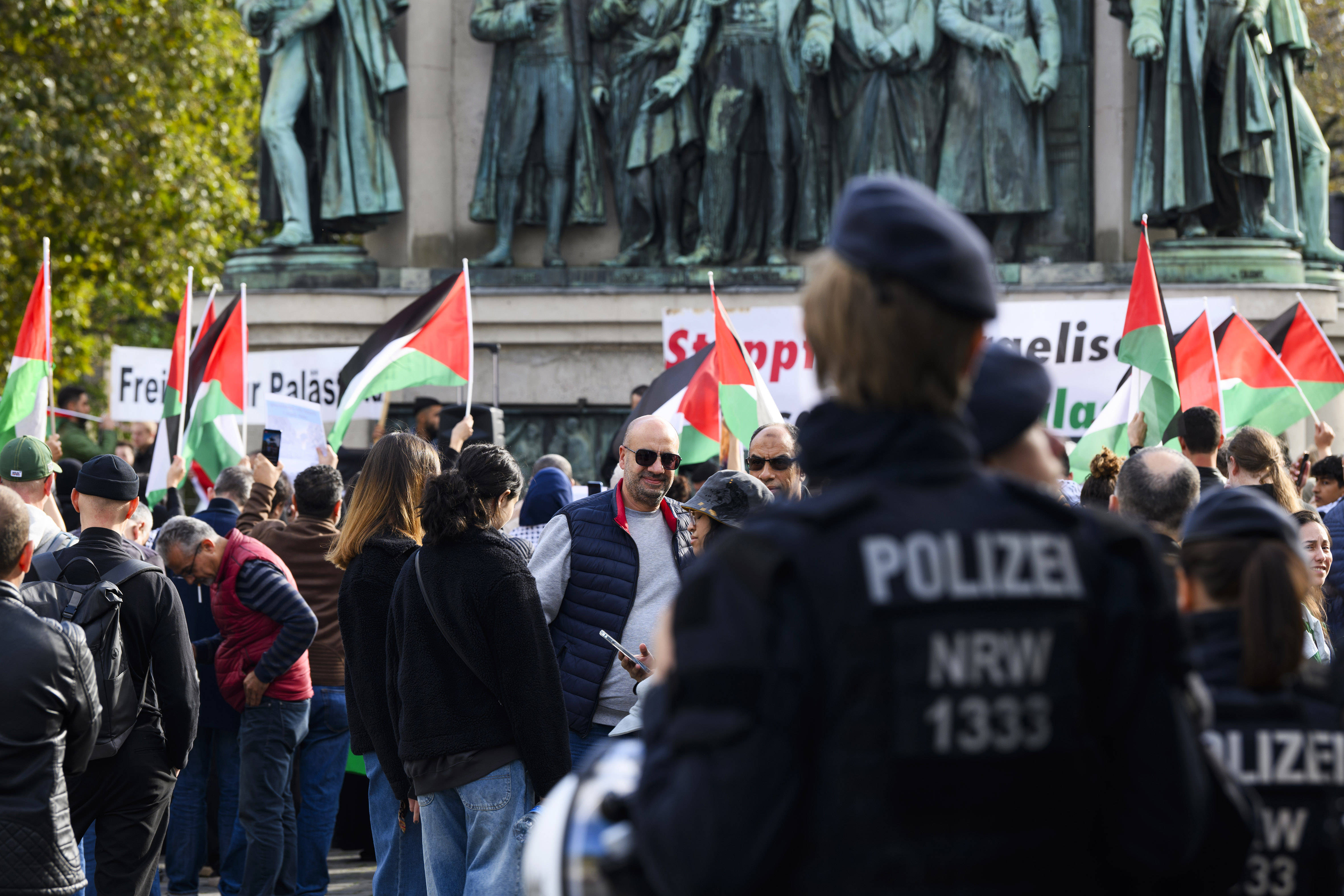 Demo-Wochenende In Köln: Polizei In Erhöhter Bereitschaft | So Köln