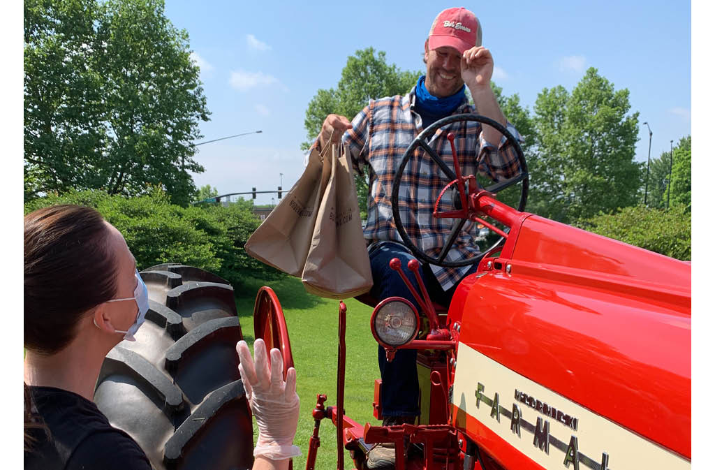 curbside tractor feature