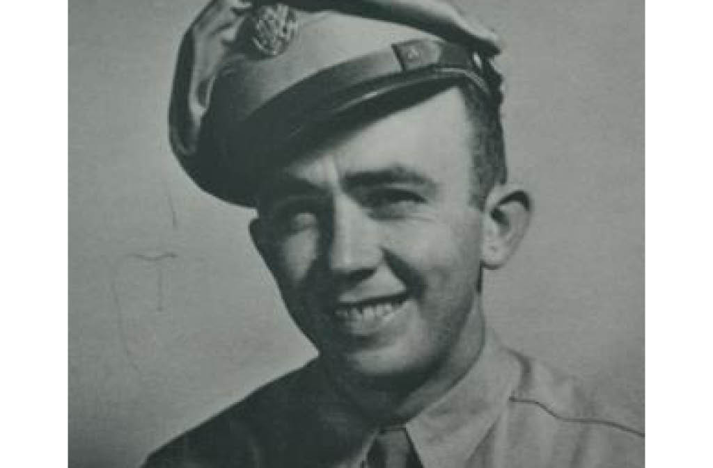 Bob Evans [Profiles] • Instagram, Twitter, TikTok Foller